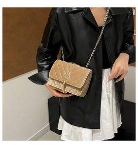 Fashionable khaki velvet crossbody bag with V-shaped quilting and gold chain strap detail