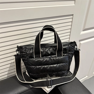 Borsa Tote Trapuntata alla Moda da Donna Borsa a Tracolla Puffer in Nylon Metallizzato Grande Capacità Impermeabile