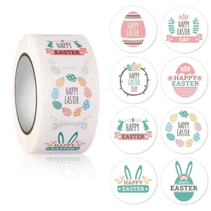 Vue détaillée de 8 motifs d'autocollants de Pâques avec œufs et lapins sur rouleau