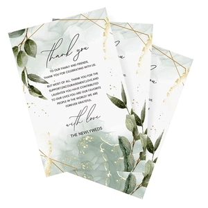 Détail de carte de remerciement mariage marbre vert sauge avec eucalyptus et or