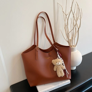 Vintage Women Large Capacity PU Leather Tote Bag Retro Urban Casual Shoulder Bag With Cute Bear Pendant Office Commuting Handbag