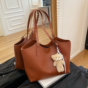 Vintage large capacity brown tote bag with bear charm and adjustable shoulder strap