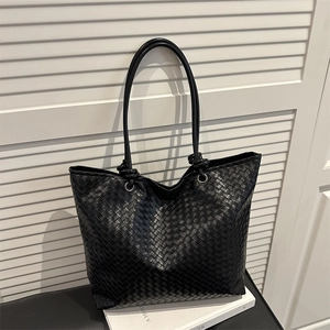 Women Large Woven Tote Bag Minimalist PU Leather Intrecciato Shoulder Bag Retro Versatile Commuter Handbag Large Capacity
