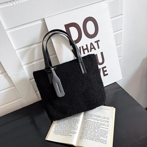 Women Faux Shearling Tote Bag Soft Plush Bucket Bag With Leather Handles Large Capacity Autumn Winter Fashion Handbag
