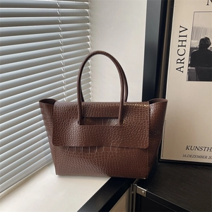 Retro Large Capacity Crocodile Pattern Tote Bag Women PU Leather Commuting Handbag Vintage Shoulder Bag Urban Style Bag