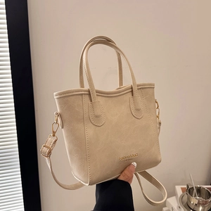 Sac seau élégant en cuir PU crème avec poignées et bandoulière réglable pratique