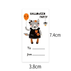Detail view of 7.4x3.8cm Halloween party gift tag with pumpkin and animal design