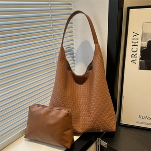 Women Minimalist PU Leather Woven Tote Bag Large Capacity Hobo Shoulder Bag With Small Pouch Retro Chic Commuting Handbag