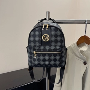 Eleganter Rucksack für Damen in Schwarz-Grau mit Rautenmuster und goldenem M-Logo
