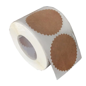 Bruine kraftpapier stickers van 2 inch met gekartelde randen op rol voor DIY-verpakking