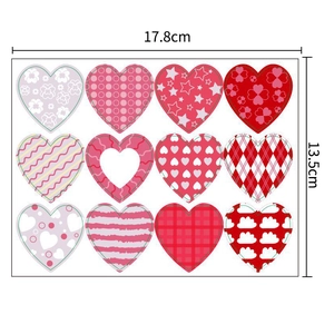 Vue détaillée de 12 autocollants en forme de cœur avec motifs floraux, taille 17,8x13,5 cm