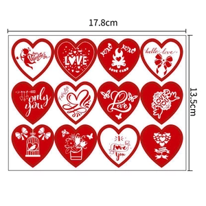 Vista dettagliata di 12 adesivi di San Valentino a forma di cuore con motivi e misure