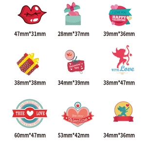 Vue détaillée de 9 autocollants de la Saint-Valentin avec dimensions sur fond blanc pur