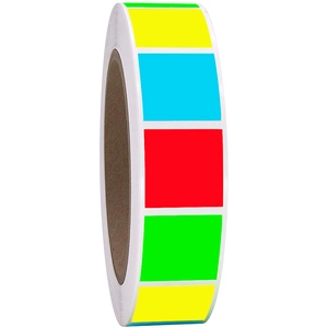 Rolle mit 25mm bunten quadratischen Aufklebern in Rot, Gelb, Blau und Grün für Etiketten