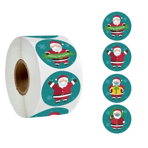 Dettaglio del rotolo di adesivi di Buon Natale con Babbo Natale che indossa una maschera