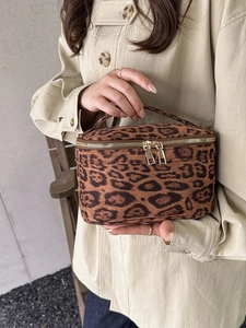 Trousse à maquillage léopard tendance avec poignée supérieure et double fermeture
