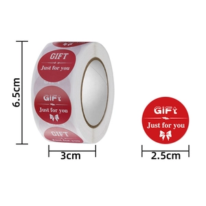 Dimensions détaillées des autocollants cadeaux ronds roses de 2,5 cm sur un rouleau