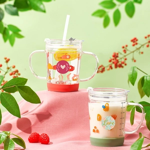Clear 350ml straw cups with handles, heart stickers, and non-slip silicone bases