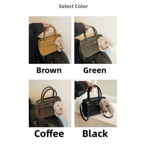 Mini borse eleganti in marrone, verde, caffè e nero con ciondolo a forma di coniglio
