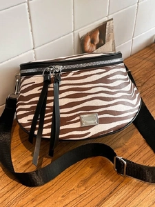 Damen Zebramuster PU Leder Umhängetasche Modische Quasten Crossbody Tasche Mit Verstellbarem Breitem Riemen Casual Brusttasche