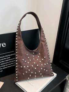 Vintage Suede PU Rivet Shoulder Bag For Women Chic Hobo Tote Underarm Bag With Silver Studs Retro Streetwear Commuter Bag
