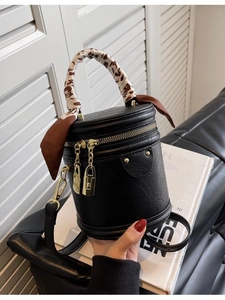 Vintage Niche PU Leather Mini Bucket Crossbody Bag For Women With Satin Scarf Gold Lock Hardware Small Shoulder Handbag