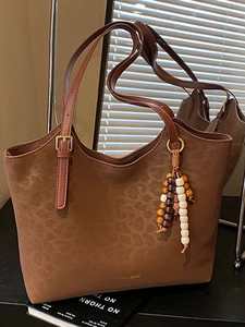Women Leopard Print PU Leather Tote Bag Large Capacity Vintage Shoulder Bag With Wood Beads Tassel Commuting Fashion Handbag