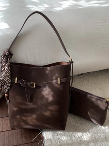 Large Tote Bag Retro Suede PU Leather Shoulder Bag For Women Commuter Bucket Handbag With Satin Scarf And Inner Pouch