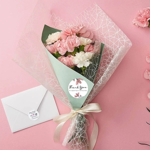 Autocollants de remerciement floraux pour emballage cadeau avec des œillets roses