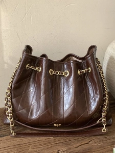 Damen Retro Gesteppte PU Leder Schultertasche Große Kapazität Kette Eimertasche Klassisches Rautenmuster Mode Tote Tasche Pendler Tasche