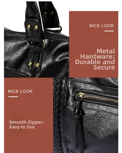 Dettaglio della borsa tote in pelle PU nera con rivetti in bronzo e finiture intrecciate