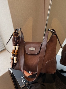 Vintage Women PU Leather Patchwork Dumpling Crossbody Bag Frosted Suede Hobo Shoulder Bag With Wooden Bead Tassel Daily Purse