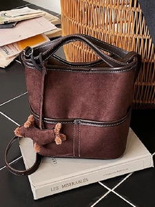 Vintage Suede Bucket Bag For Women Fashion Contrast Stitching Shoulder Bag With Plush Dog Charm Casual Commuter Handbag