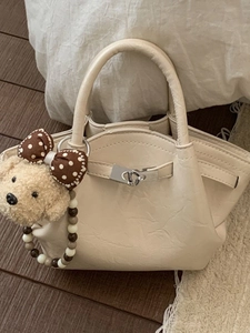 Women PU Leather Bucket Bag Minimalist Vintage Handbag Crossbody Shoulder Bag With Metal Lock And Plush Bear Charm