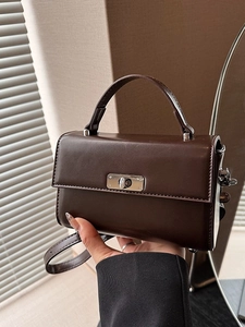 Sac Bandoulière Petit Carré en Cuir PU pour Femmes Sac à Main Vintage Rétro avec Fermoir en Métal Sac à Épaule Simple