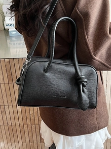 Borsa a tracolla classica in pelle nera motivo litchi con dettaglio manico annodato