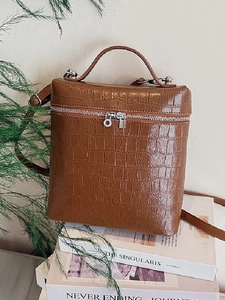 Retro Women Croco Embossed PU Leather Box Handbag Simple Fashion Shoulder Crossbody Bag For Daily Commuter Large Capacity