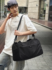 Bolsa de fitness impermeable de gran capacidad con separación en seco y húmedo para viaje
