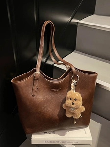 Women's Retro PU Leather Large Capacity Tote Bag Fashion Minimalist Shoulder Bag With Plush Bear Pendant For Commuting Daily