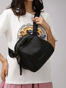 Sac à Épaule Femme en Tissu Oxford Imperméable Sac de Poitrine Quincaillerie Dorée Bandoulière Réglable Sac Décontracté Mode