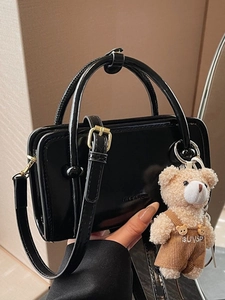 Damen Mode PU Leder Kissen Umhängetasche Mit Plüschbär-Anhänger Minimalistische Einfarbige Kleine Handtasche Für Den Alltag