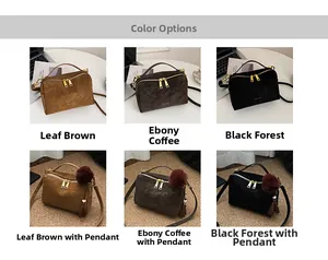 Détails des sacs bandoulière vintage en marron, café et noir avec leurs accessoires