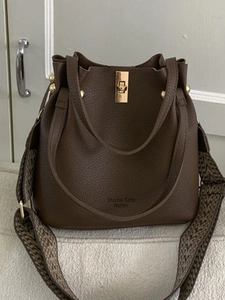 Vintage Women PU Leather Bucket Bag Large Capacity Litchi Grain Crossbody Shoulder Bag With Wide Woven Geometric Pattern Strap