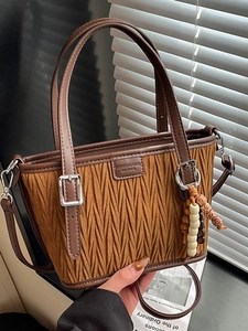 Women's Vintage Pleated Ruched Bucket Bag PU Leather Shoulder Crossbody Bag With Wood Bead Charm Retro Commuter Handbag