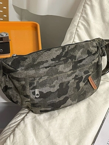 Borsa a Tracolla Mimetica in Tela Zaino Monospalla per Uomo Donna Grande Capacità Moda Casual Borsa a Spalla per Viaggi Quotidiana All'aperto