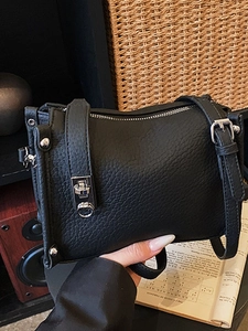 Women Retro Litchi Pattern PU Leather Boston Bag Silver Hardware Rivet Crossbody Bag Casual Commute Pillow Handbag
