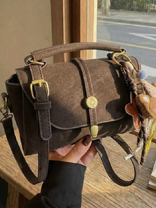 Bolso de Hombro de Cuero PU Vintage para Mujer Retro Mate Forma de Almohada Bandolera Con Colgante de Oso Bolso de Mano
