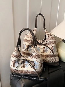 Two-piece vintage floral plush tote bag set with leather straps and bow detail