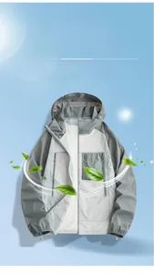 Détail du tissu léger respirant UPF50+ et des poignets élastiques de la veste solaire