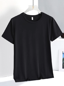 Atmungsaktives Herren Sport-T-Shirt aus Eisseide in Schwarz mit Rundhalsausschnitt